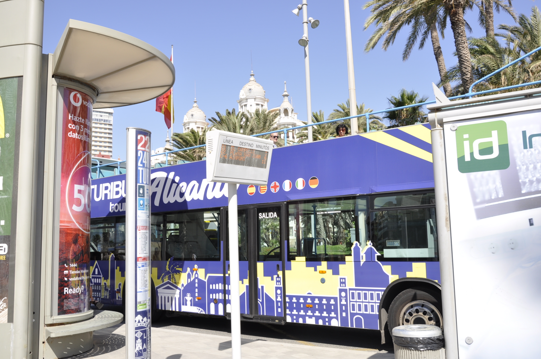 Discover Alicante with TURIBUS