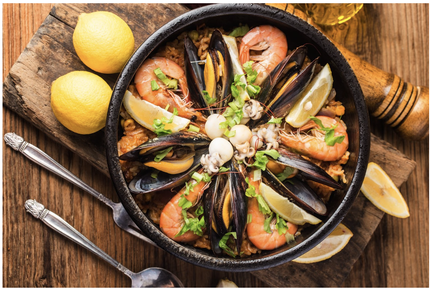 Seafood Delights of Costa Blanca: Must-Try Dishes from the Mediterranean