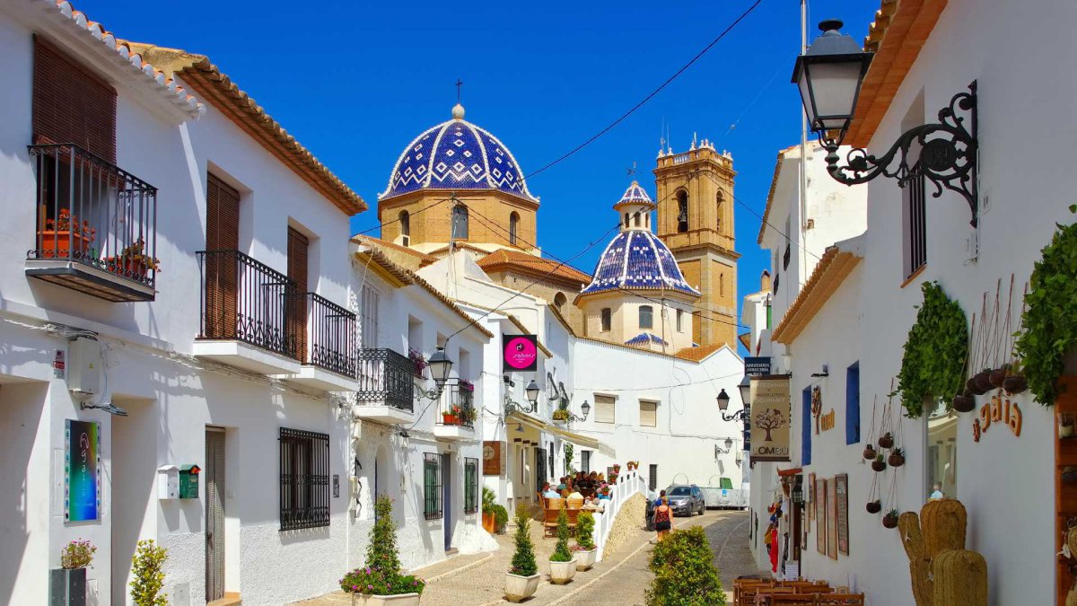 Altea: Serene Escape with Artistic Flair